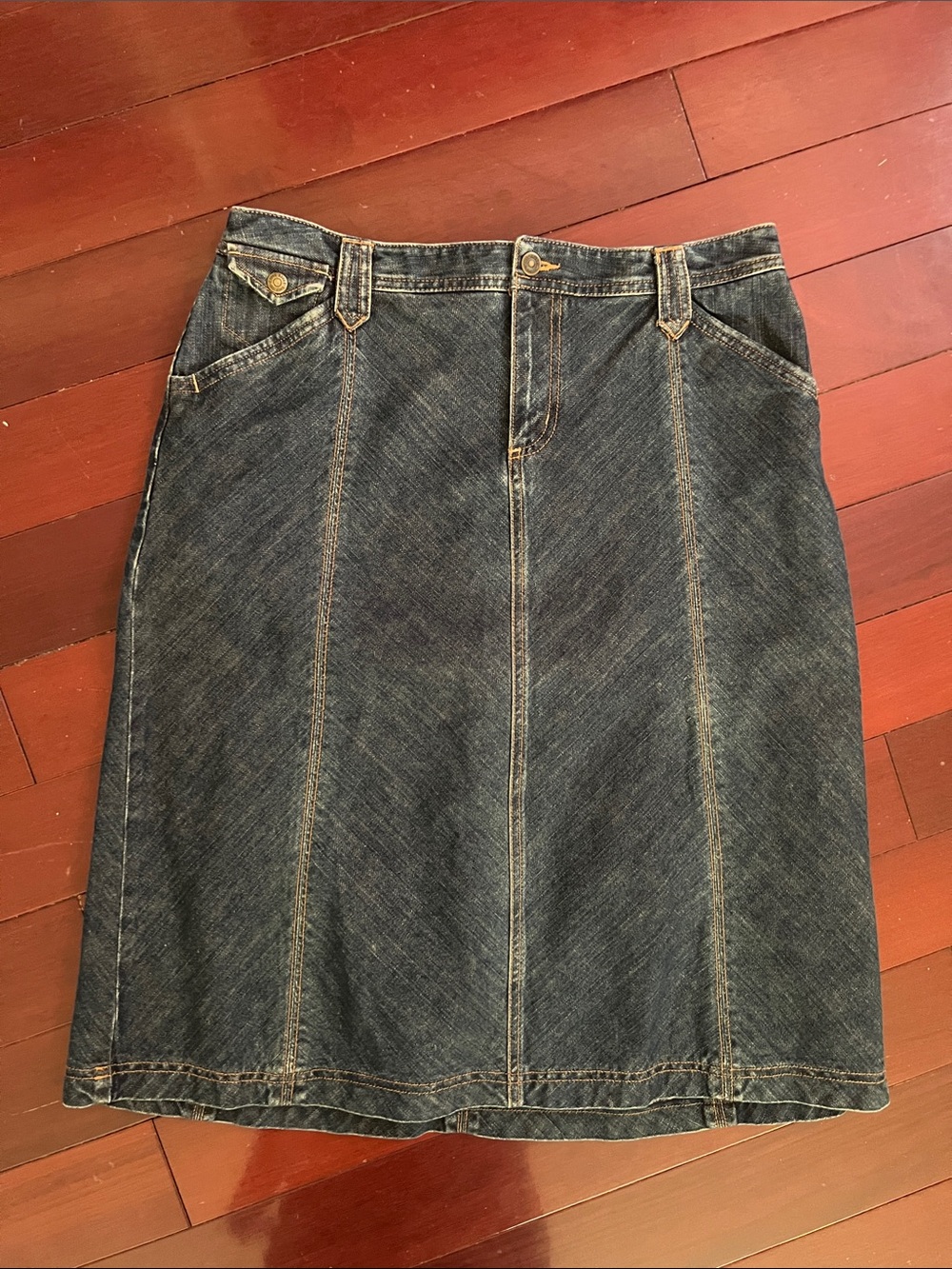 Eddie Bauer Dark Indigo Denim Skirt with Contrast Stitching size 12 - Picture 2 of 11